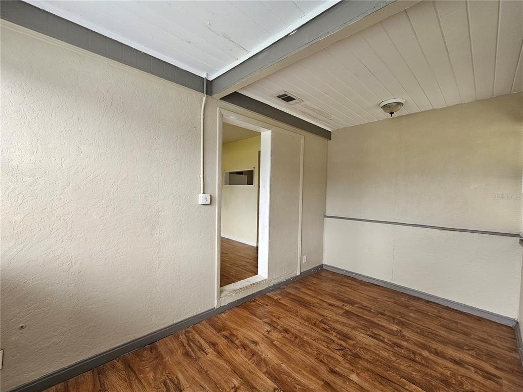 715 Longfellow Boulevard - Photo 13