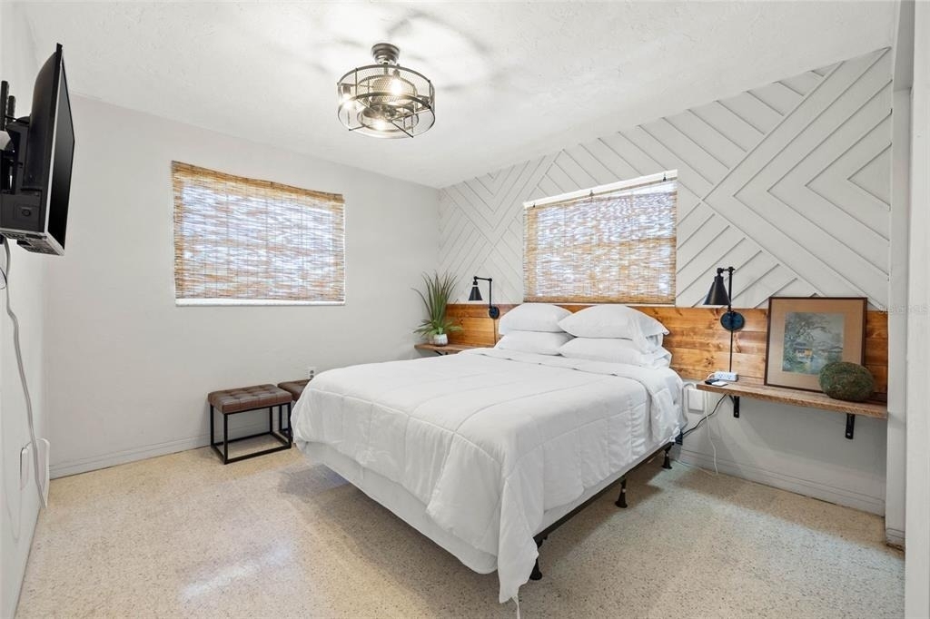 5015 54th Street N - Photo 8