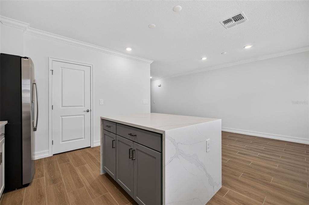 1445 West Chestnut Street - Photo 16
