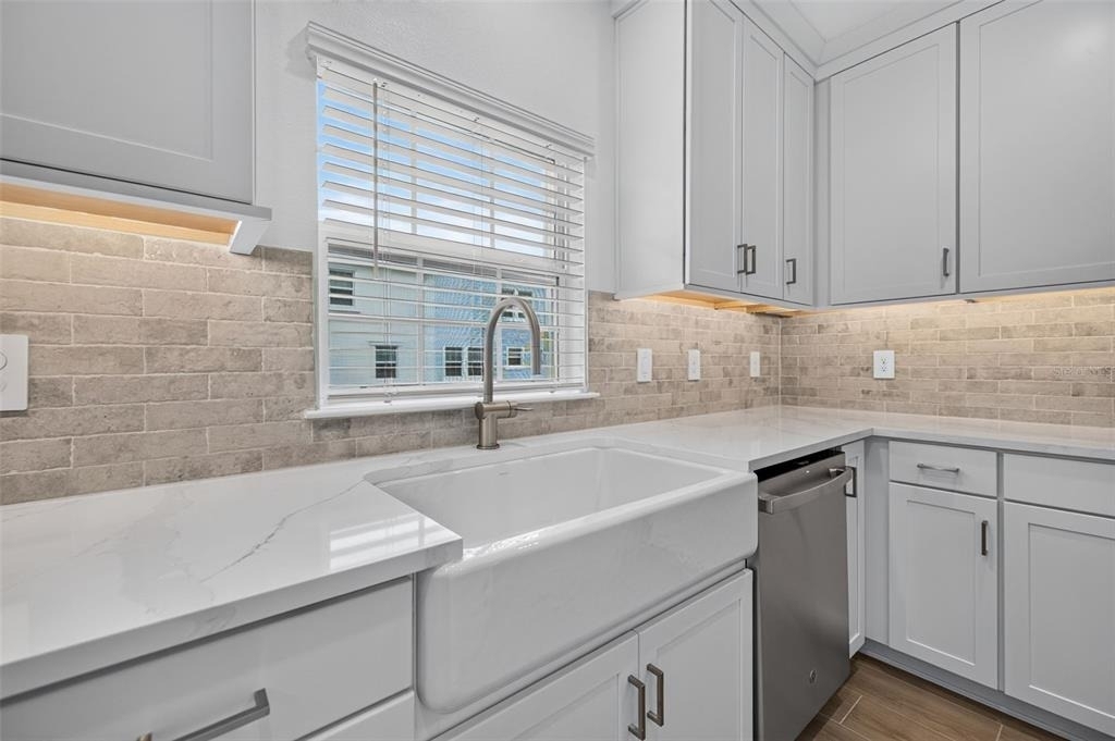 1445 West Chestnut Street - Photo 14