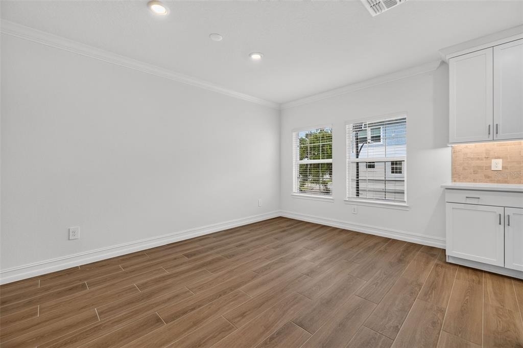 1445 West Chestnut Street - Photo 9