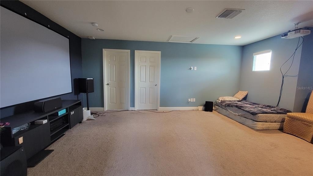 843 Viscount Street - Photo 22