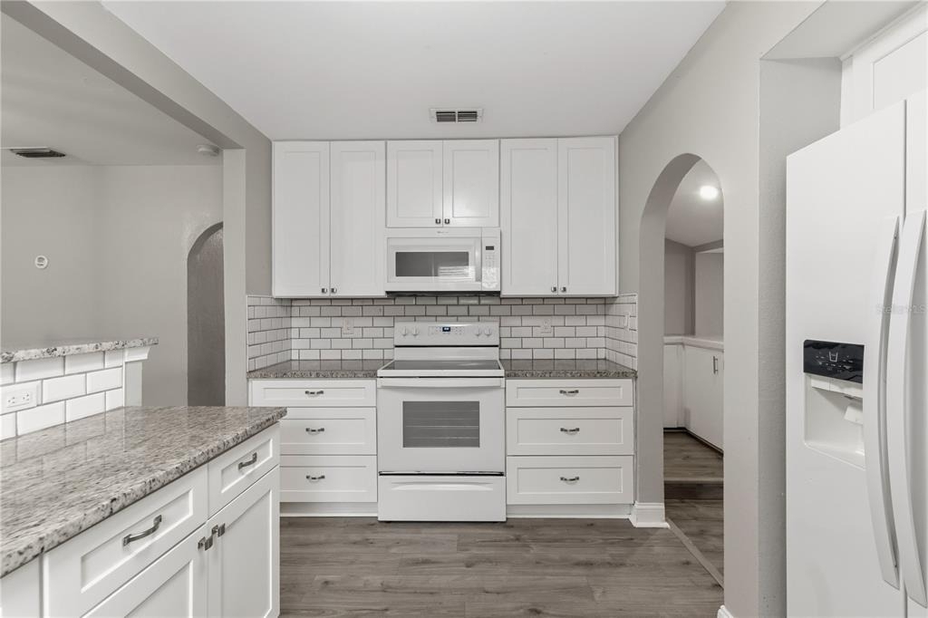 320 E Althea Avenue - Photo 9