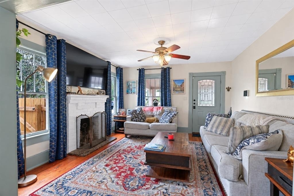 108 W Haya Street - Photo 5