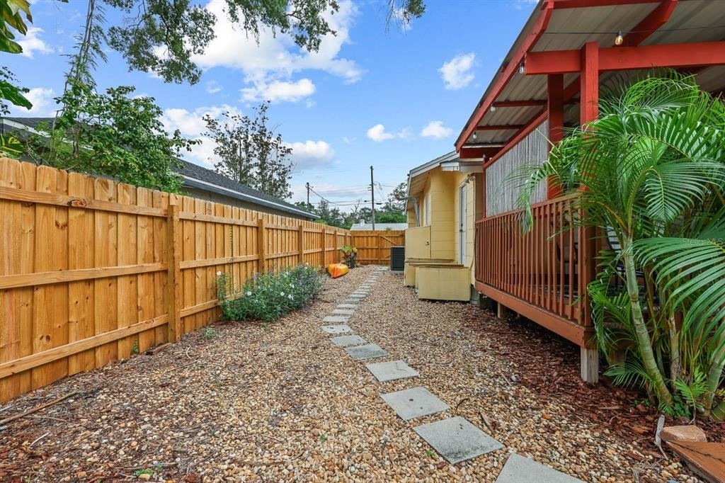108 W Haya Street - Photo 13