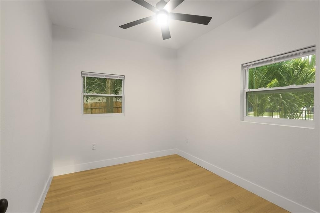 910 E Osborne Avenue - Photo 13