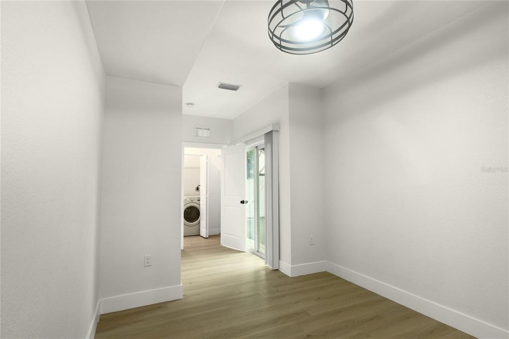 910 E Osborne Avenue - Photo 6