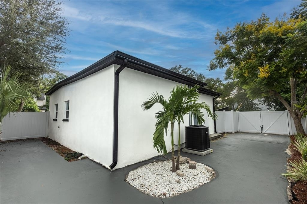 910 E Osborne Avenue - Photo 20