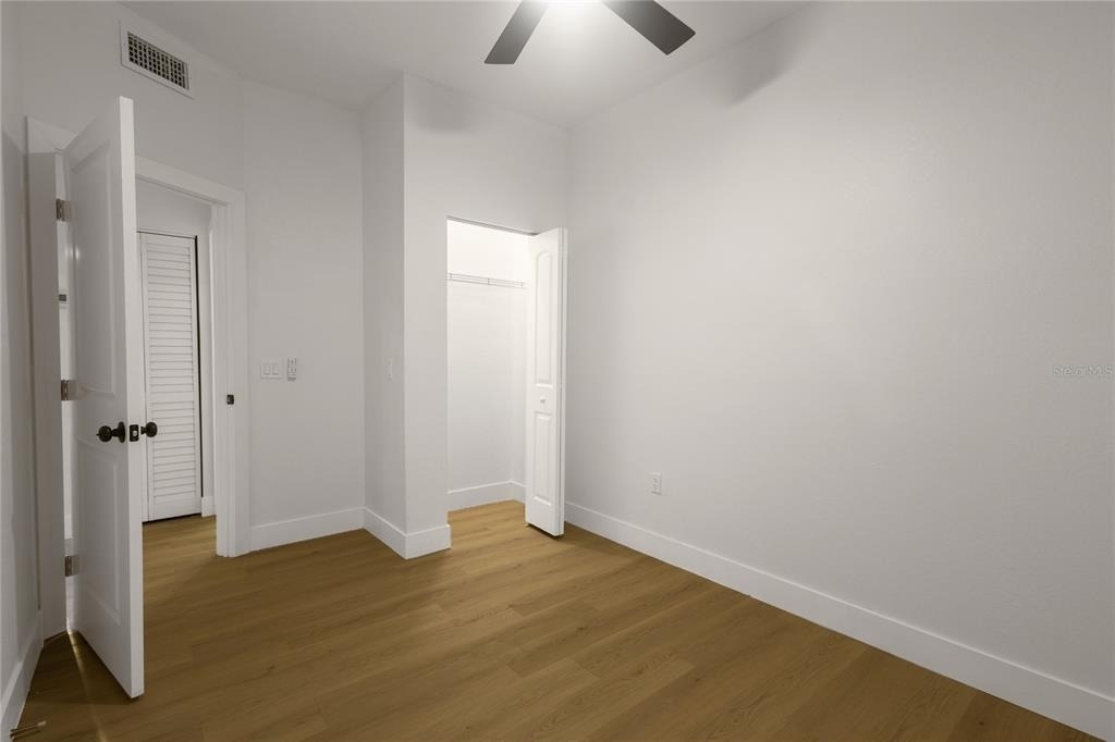 910 E Osborne Avenue - Photo 12
