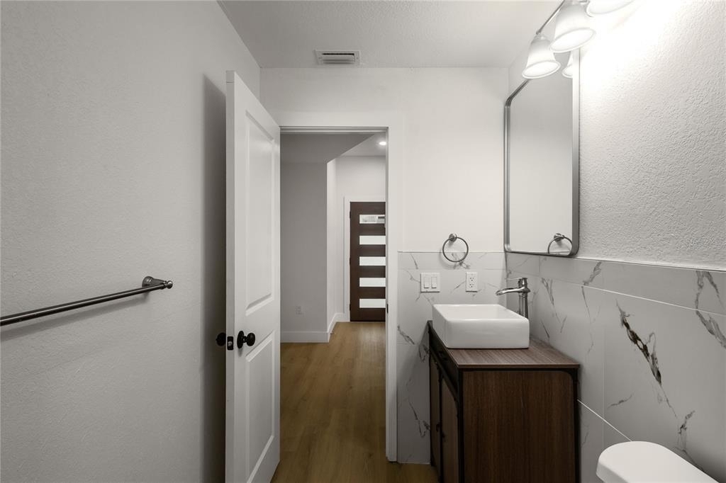 910 E Osborne Avenue - Photo 16