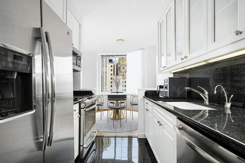 William St/John St - Photo 1