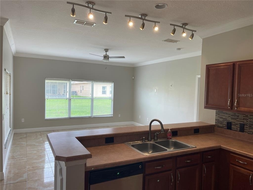 3930 Port Sea Place - Photo 2