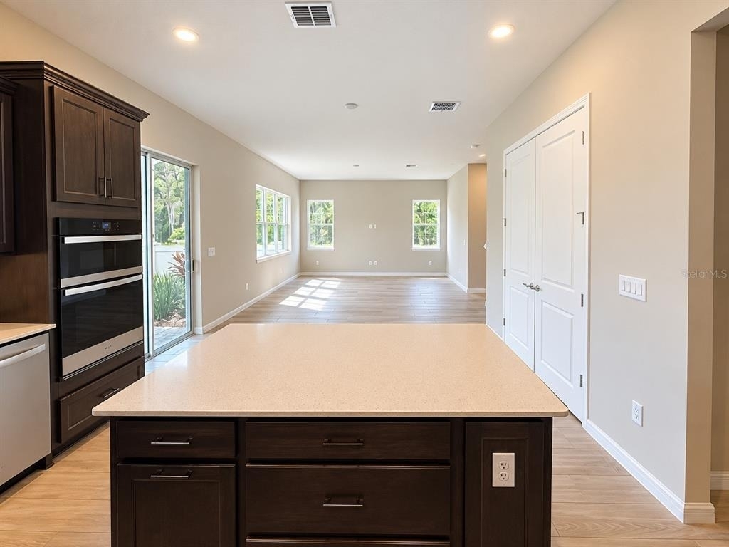 16406 Lone Oak Circle - Photo 5