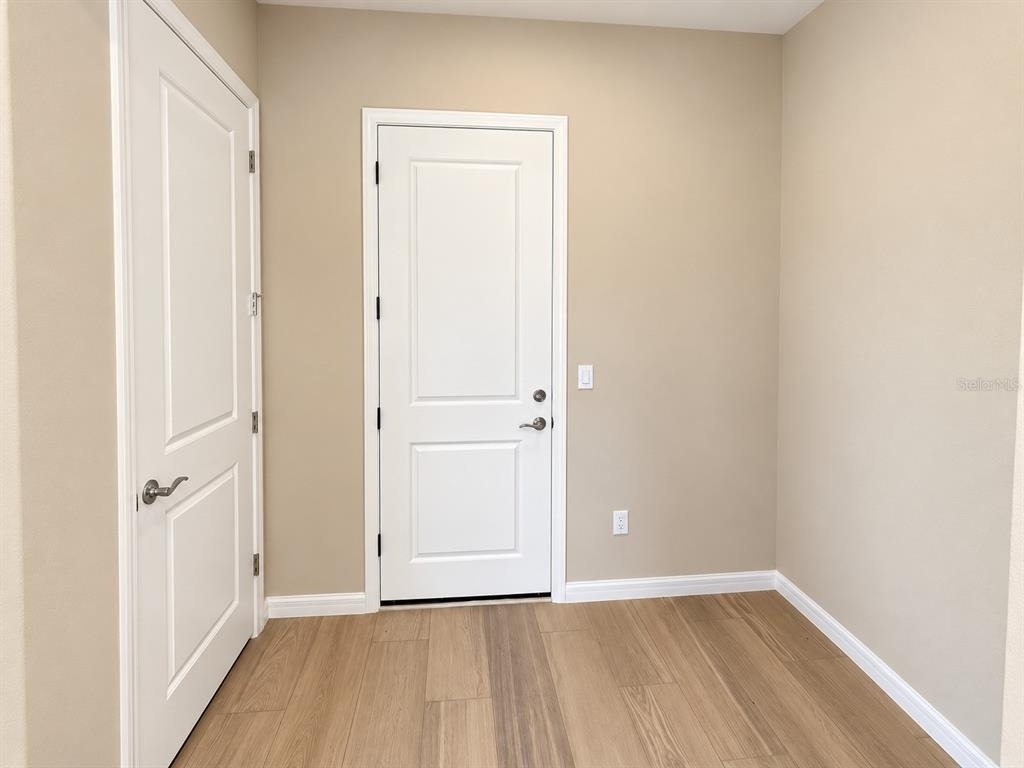 16406 Lone Oak Circle - Photo 11