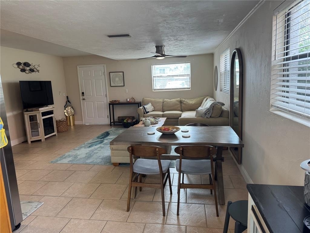 834 E 25th Avenue - Photo 4