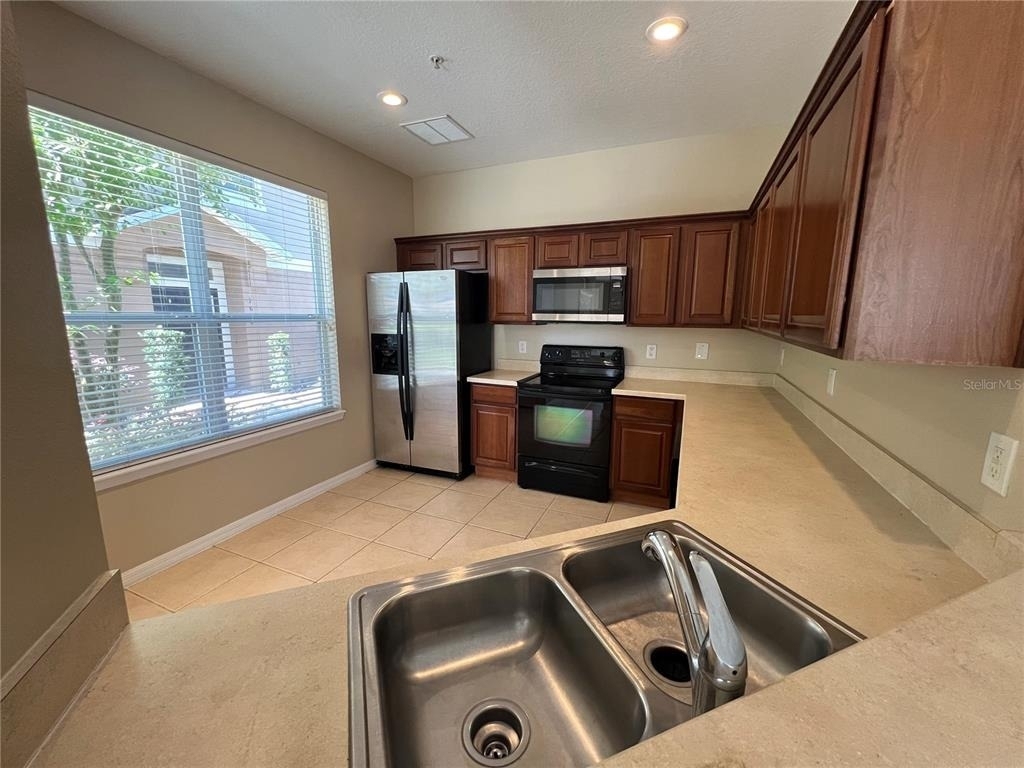1720 San Jacinto Cir - Photo 5