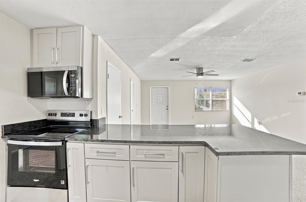 843 Quintilian Avenue - Photo 10