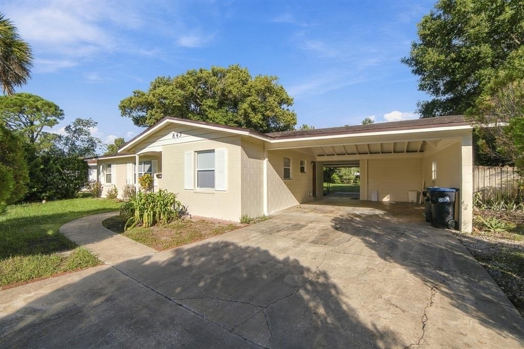 843 Quintilian Avenue - Photo 1