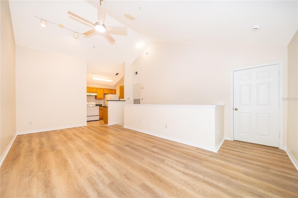 6593 Queens Borough Avenue - Photo 17