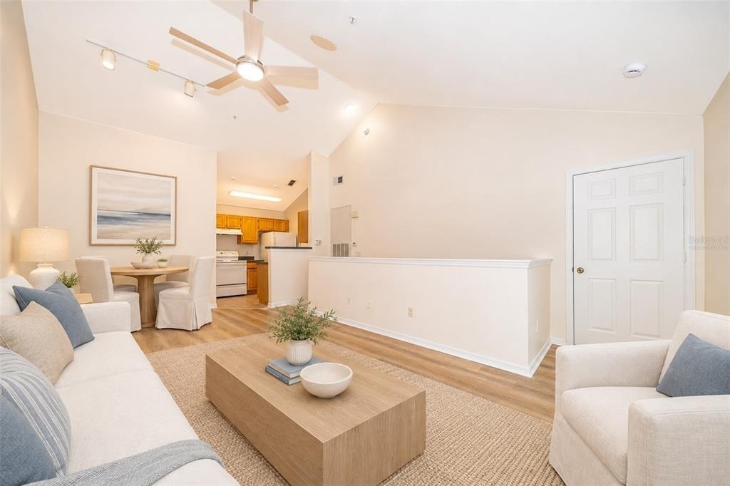 6593 Queens Borough Avenue - Photo 5