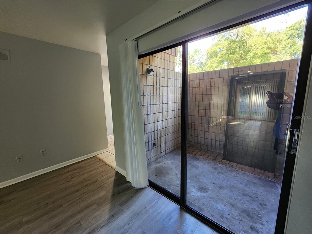 702 Sw 70 Terrace - Photo 2