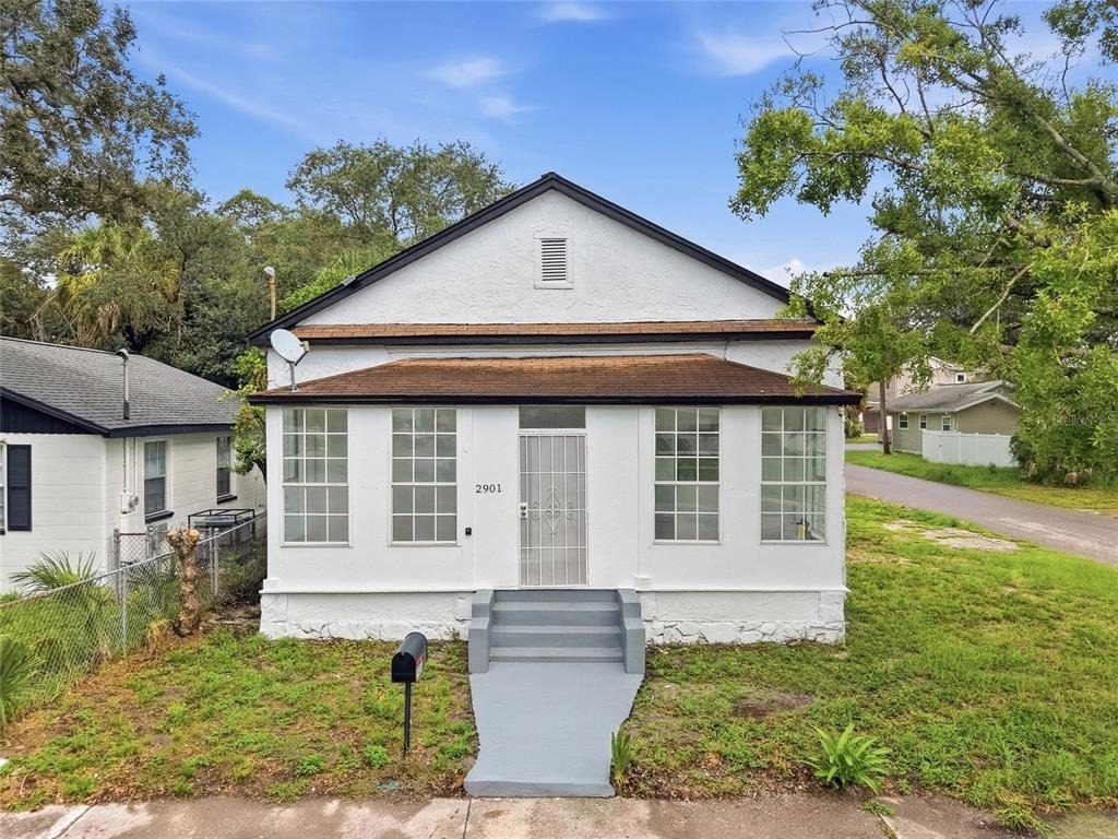 2901 N 20th Street - Photo 0
