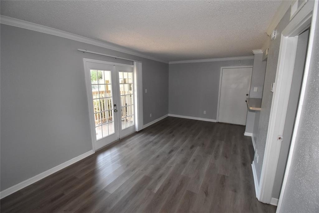 435 Wymore Road - Photo 5