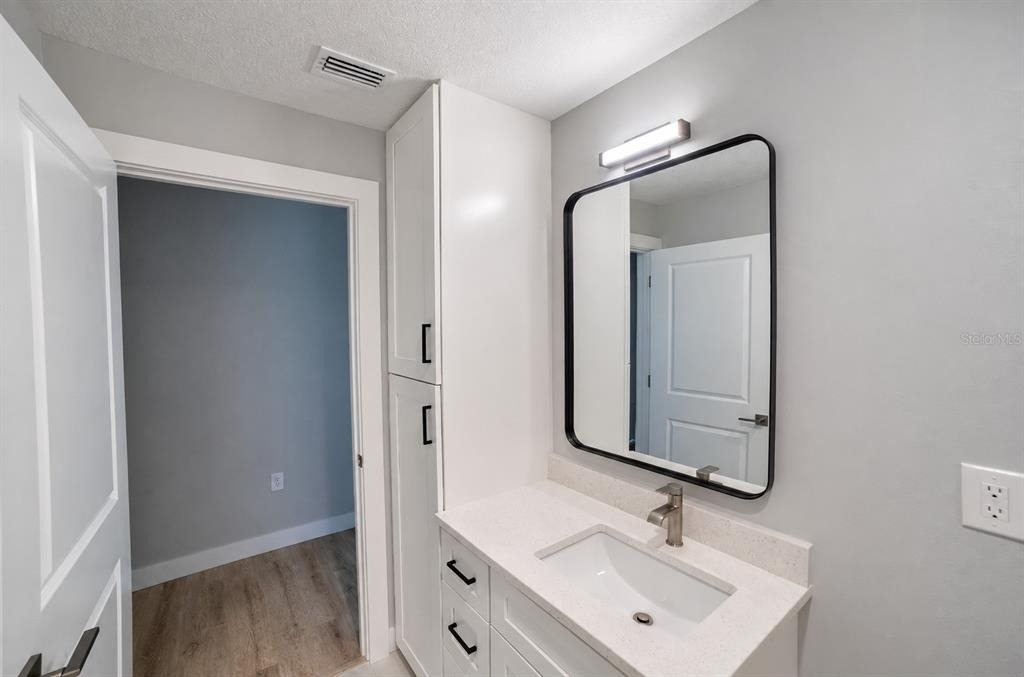 470 Venango Street - Photo 10