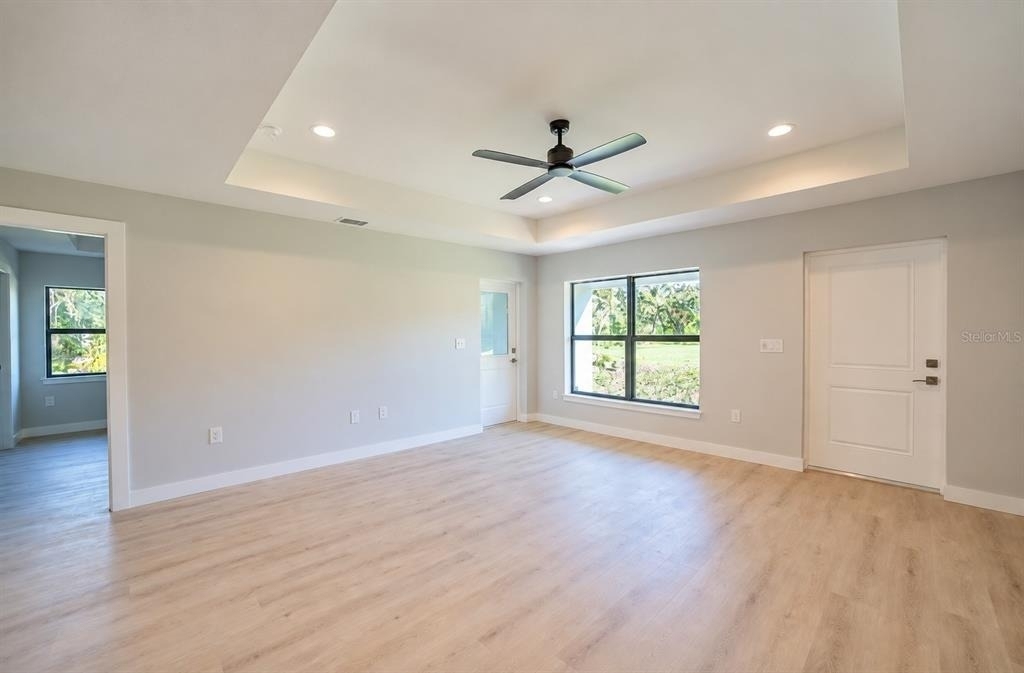 470 Venango Street - Photo 5