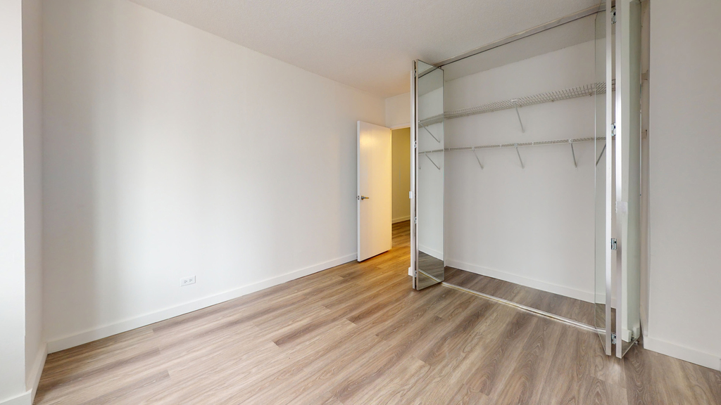 401 E 34th St - Photo 3