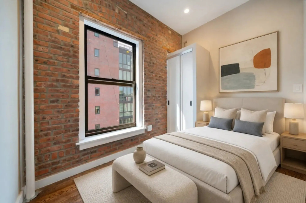East 7th Street - Photo 4