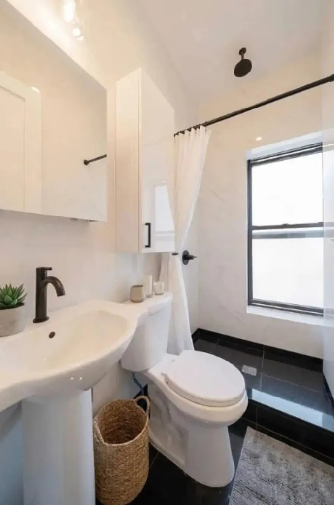 East 7th Street - Photo 7