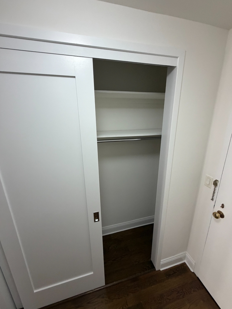 East 82nd Street - Photo 6