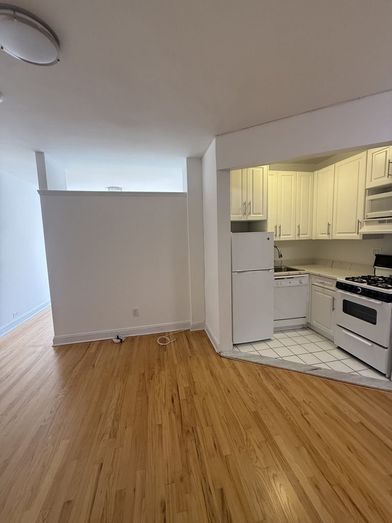 165 East 83rd Street - Photo 11
