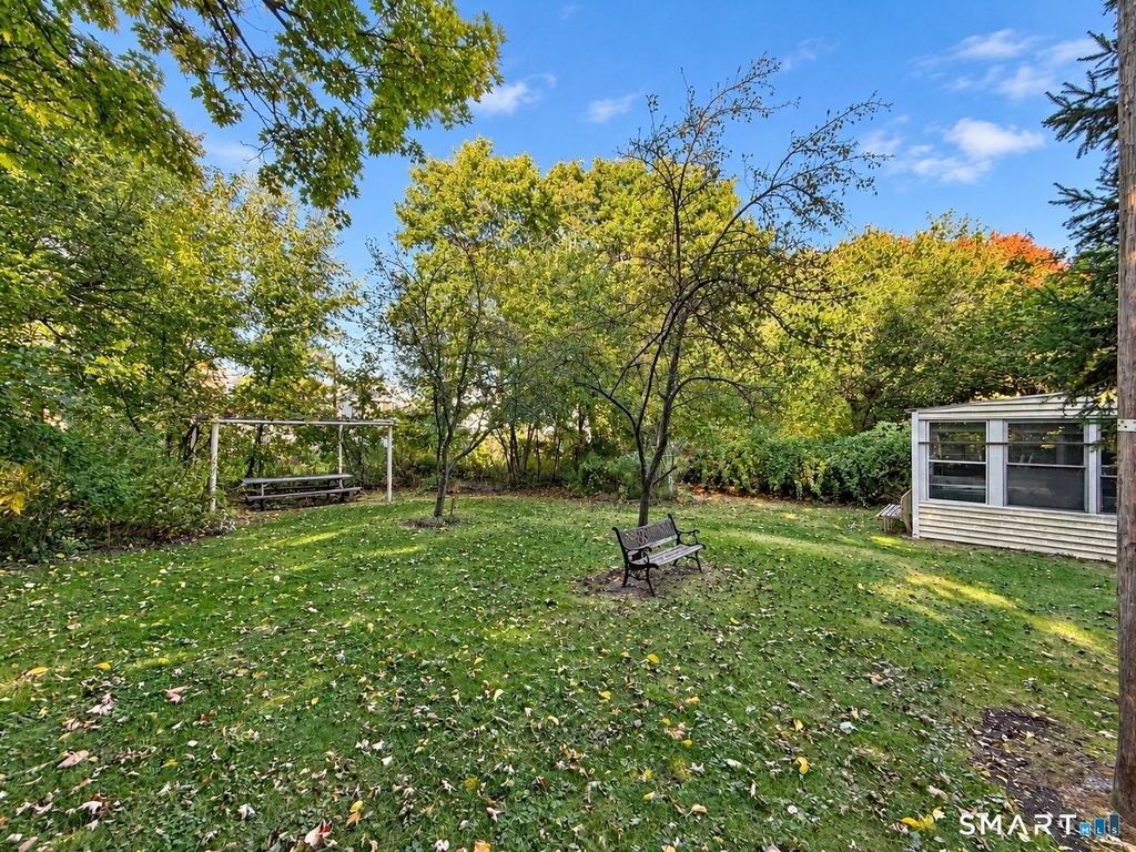 60 Roosevelt Avenue - Photo 19