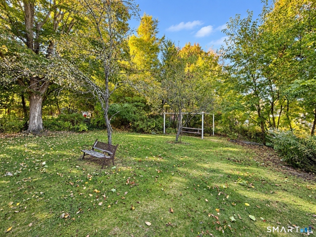 60 Roosevelt Avenue - Photo 18