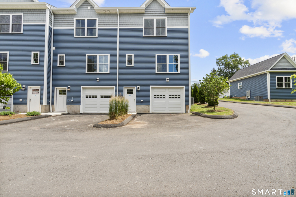 61 West Street - Photo 3
