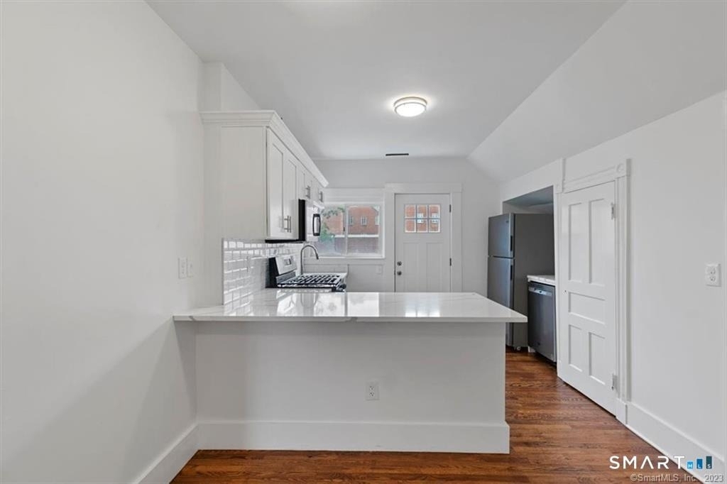 131 Dwight Street - Photo 2