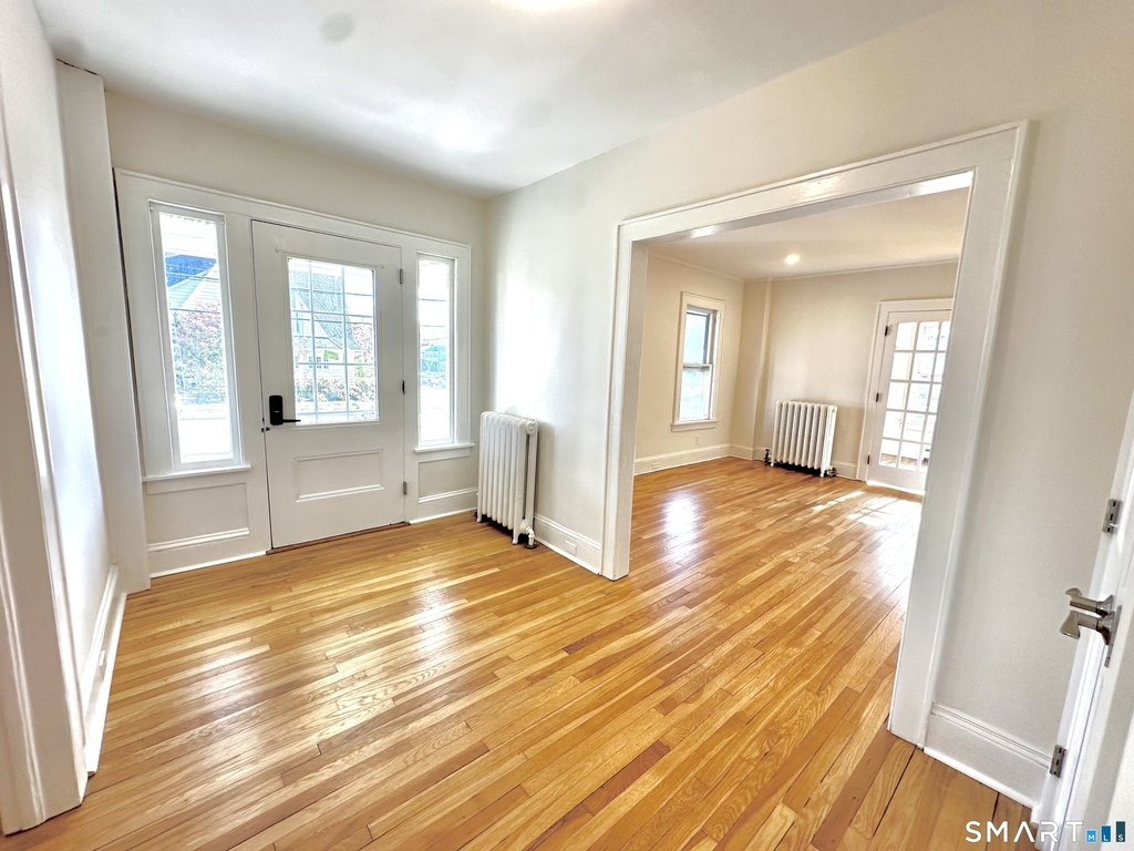 370 Stratfield Road - Photo 0