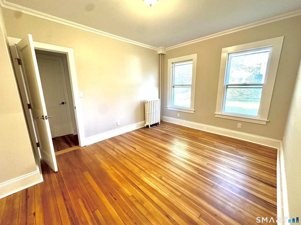370 Stratfield Road - Photo 7