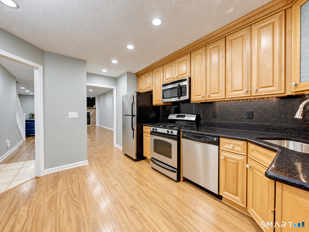 704 Mill Pond Drive - Photo 4