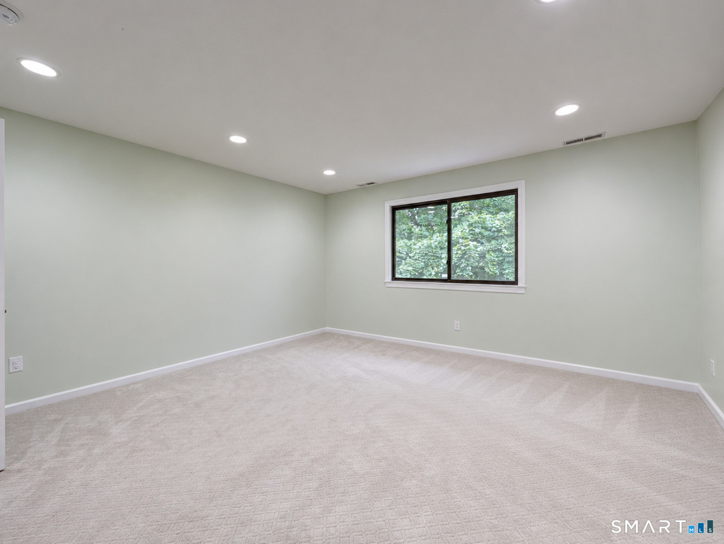 704 Mill Pond Drive - Photo 16