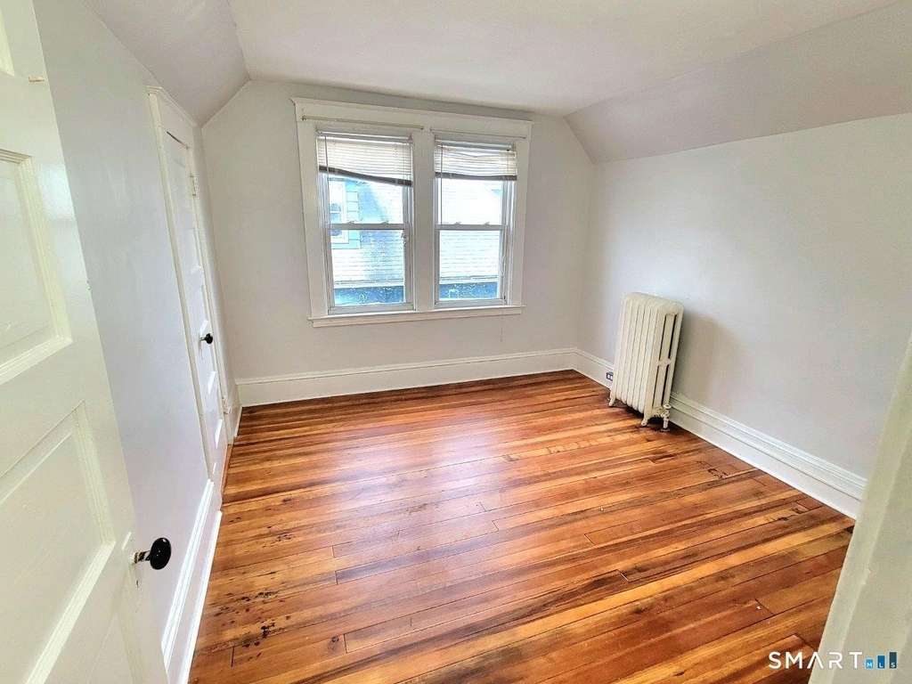 181 Bond Street - Photo 7