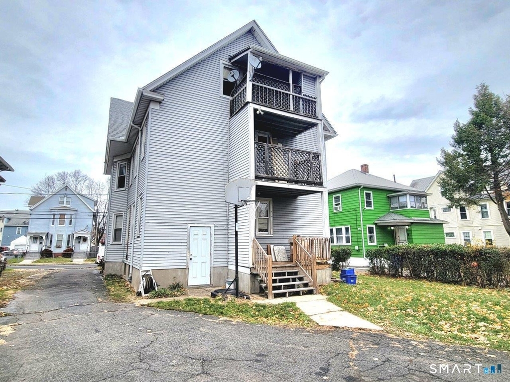 181 Bond Street - Photo 12