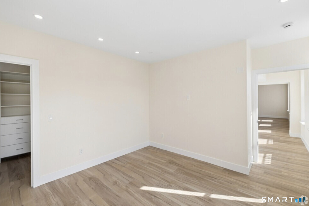 650 Main Street - Photo 5