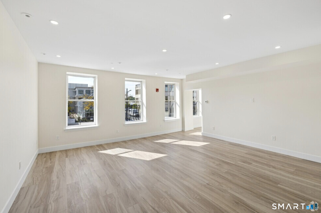 650 Main Street - Photo 2