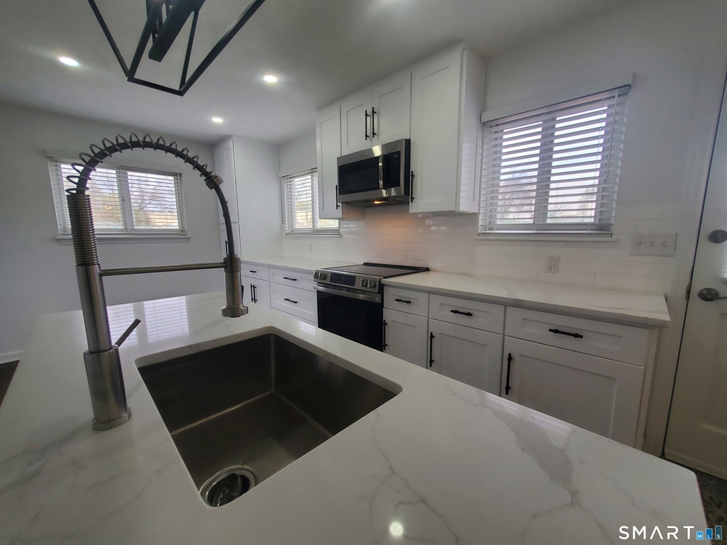 10 Silver Street - Photo 2