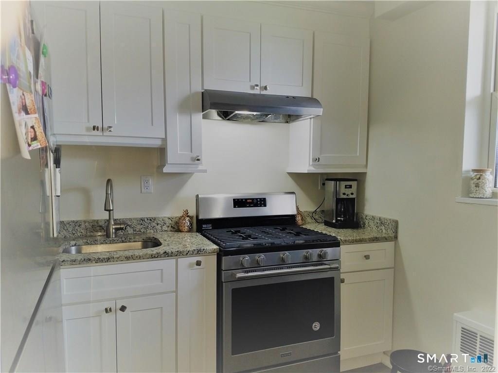 444 Bedford Street - Photo 5