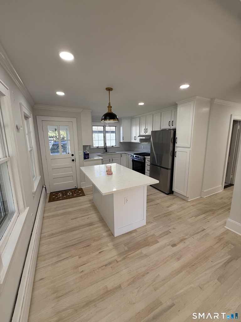 250 Jackson Avenue - Photo 3
