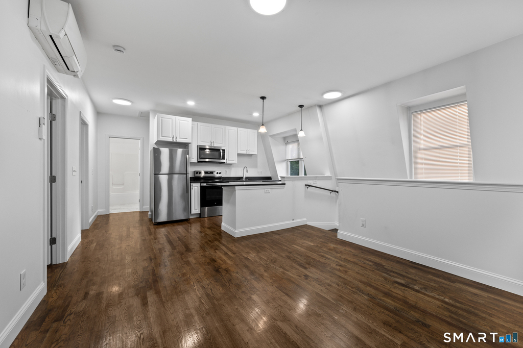 48 High Street - Photo 2